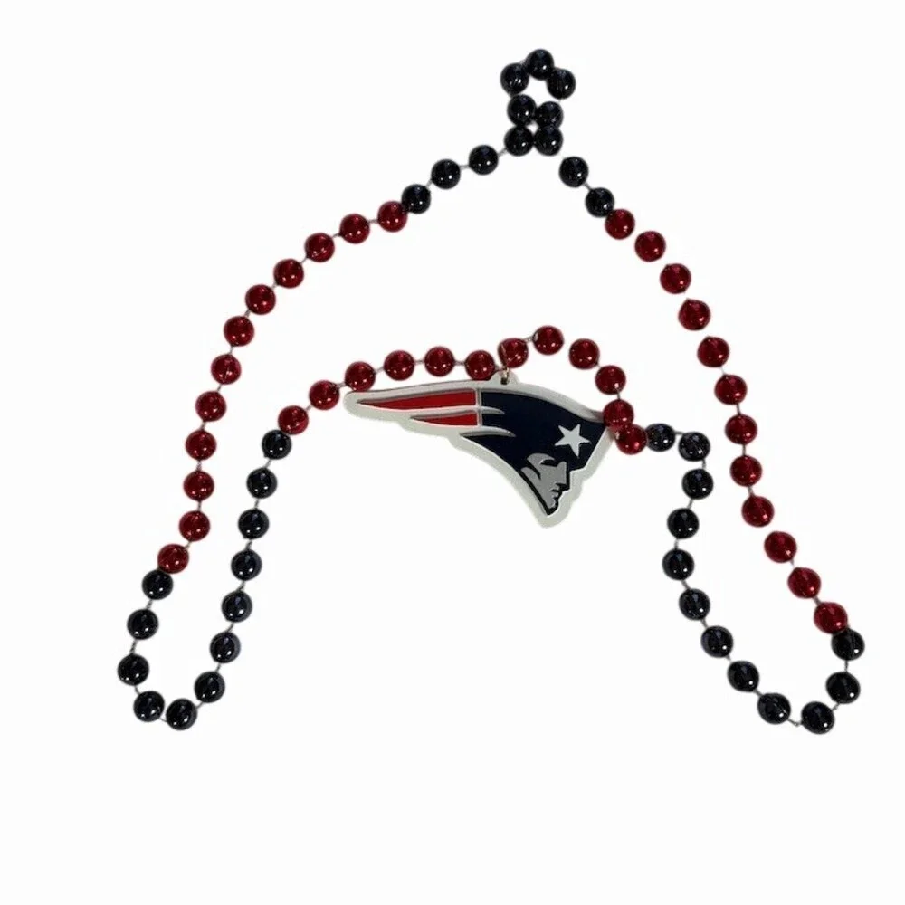 WinCraft New England Patriots Mardi Gras Bead Necklace Team Logo One Size